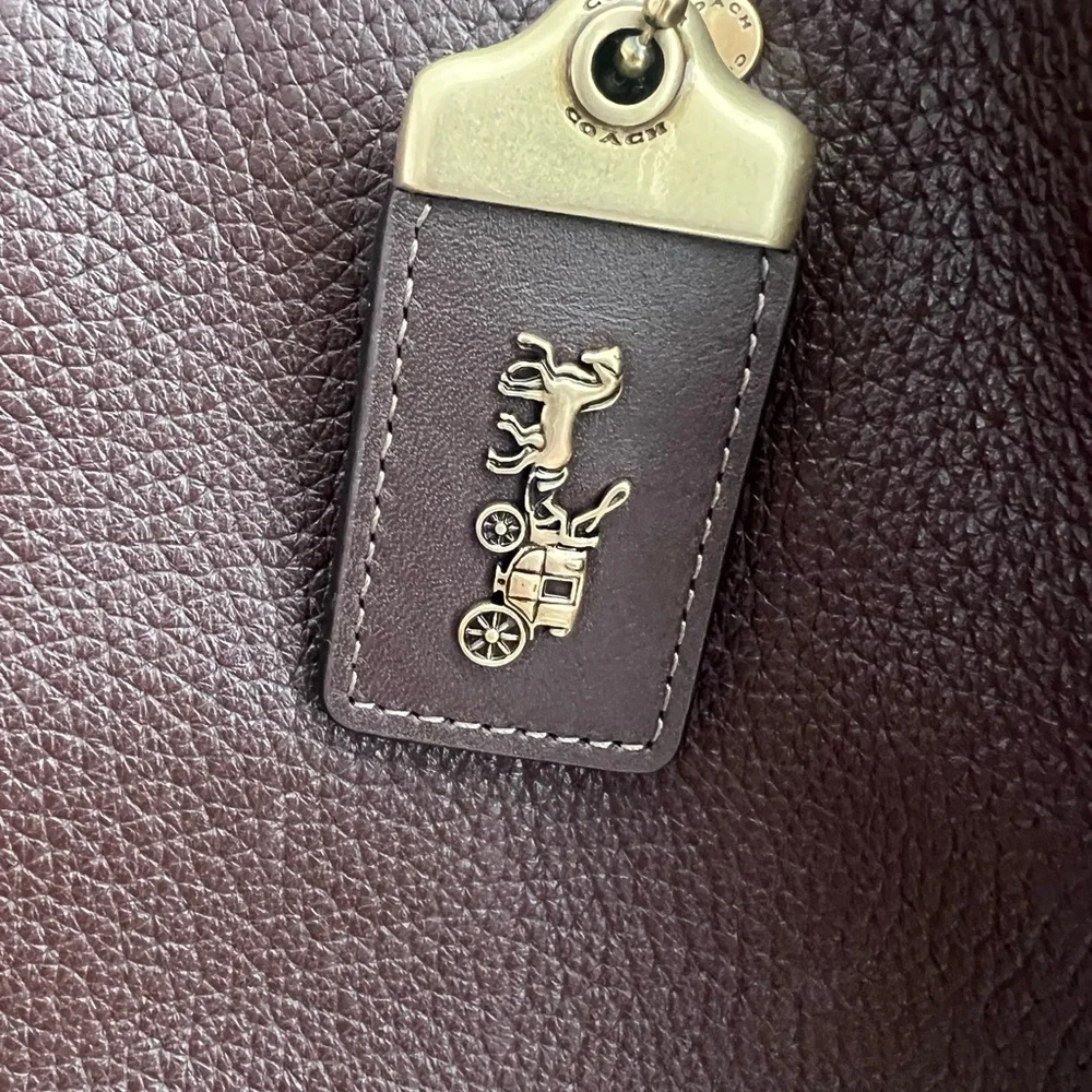 Coach Rogue 39, Maple & Brass - Picture 10 of 15